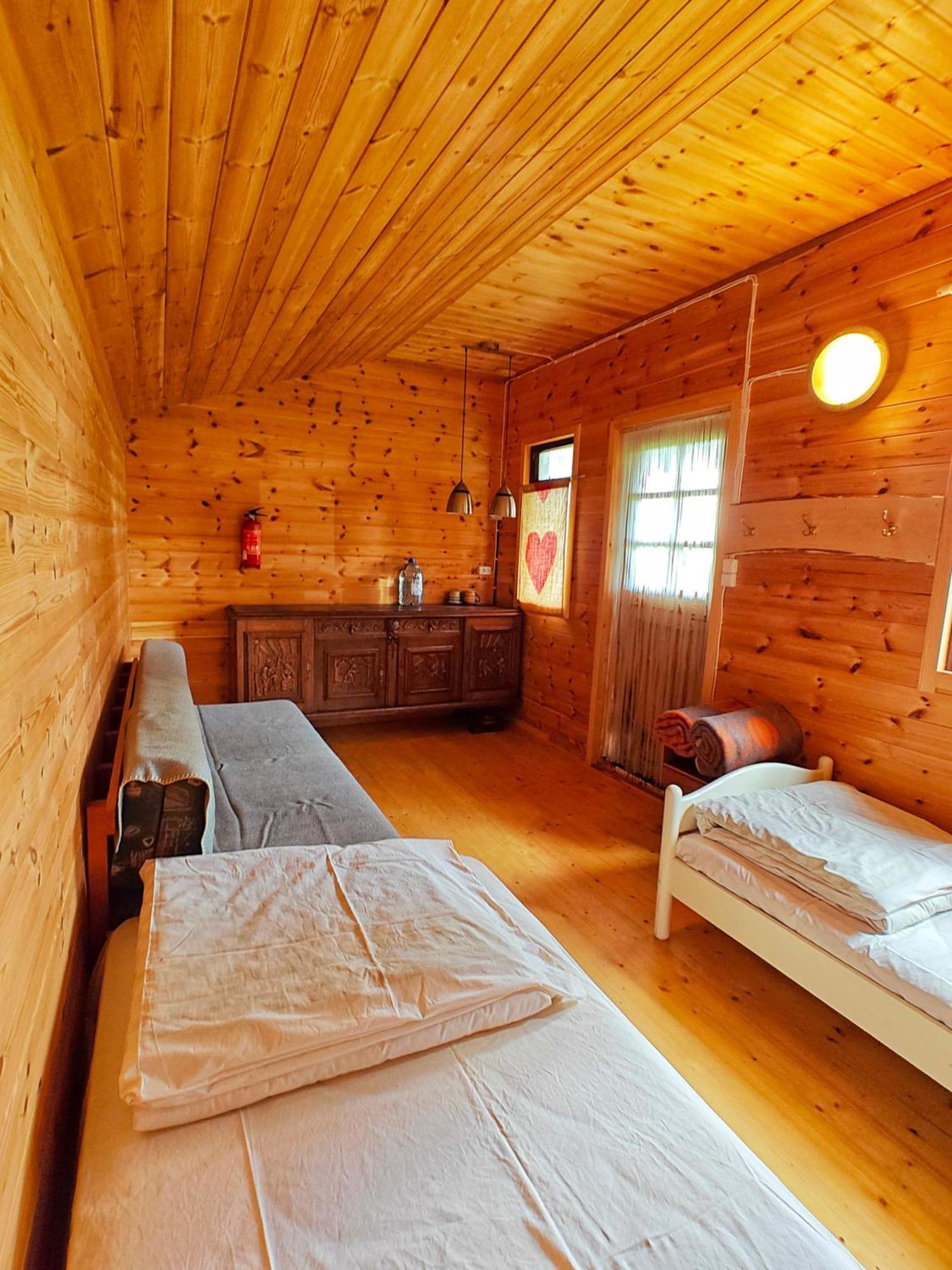 Just Lodges Orissaare ภายนอก รูปภาพ